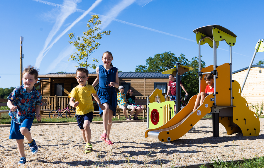 [Translate to Anglais:] camping club enfant famille