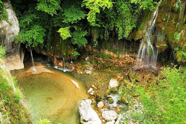 Saut du Loup Waterfall near La Colle-sur-Loup, a refreshing natural spot to enjoy for a full-nature getaway.