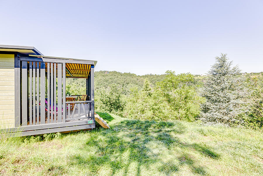 [Translate to Anglais:] Location chalet tout équipé en camping