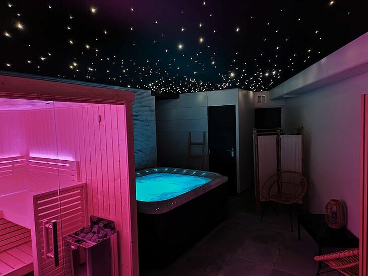 Wellness area with sauna and jacuzzi — the perfect place to unwind after a day exploring Auvergne. Recharge your batteries during your stay in La Bourboule.