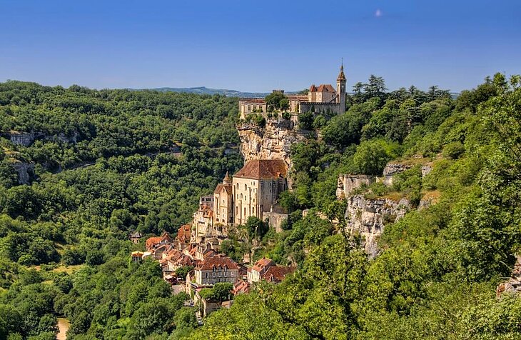 Panoramic view of Rocamadour, an iconic hilltop village not to be missed during your stay near Loupiac