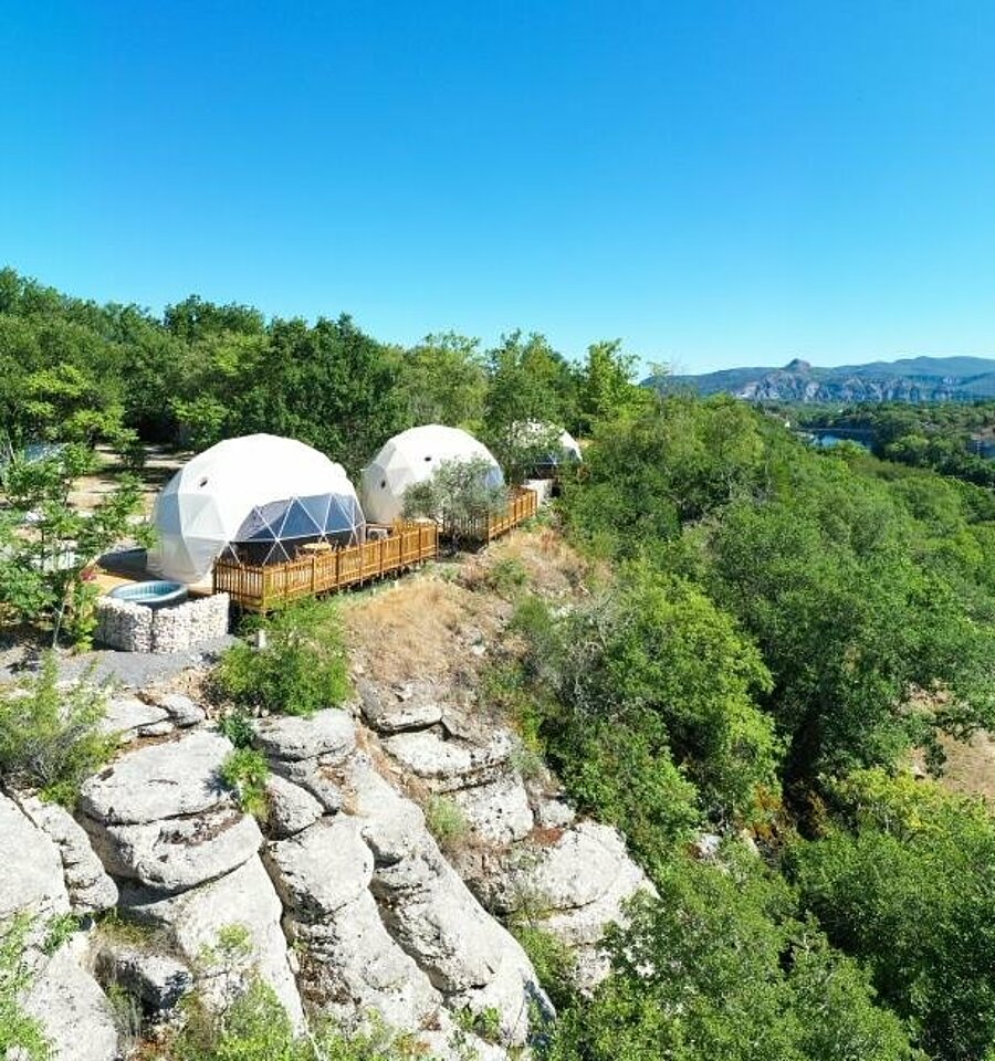 Unusual accommodation camping Auvergne Rhône-Alpes