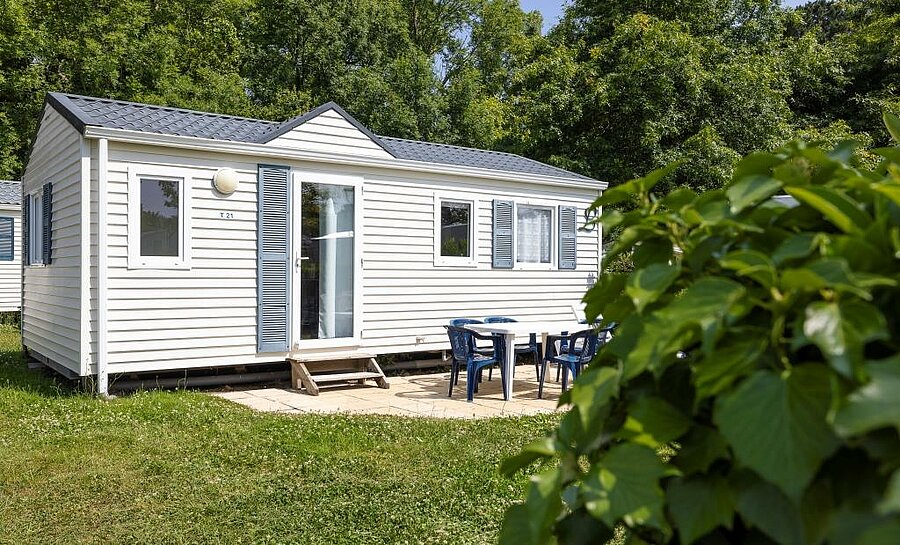 Comfortable mobile home at campsite Penboch in Arradon, near Vannes, for a family holiday in the heart of nature.